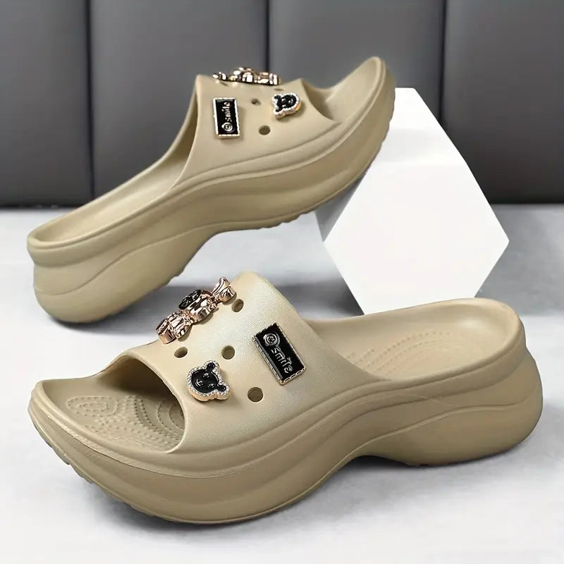 Mules fille à talon compensé – Sabots mode légers avec breloques décoratives