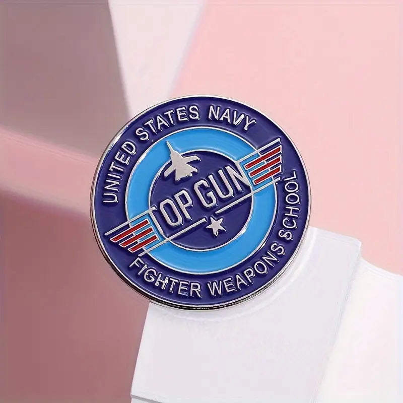 Pin’s rond Top Gun US Navy – Broche militaire aviateur vintage