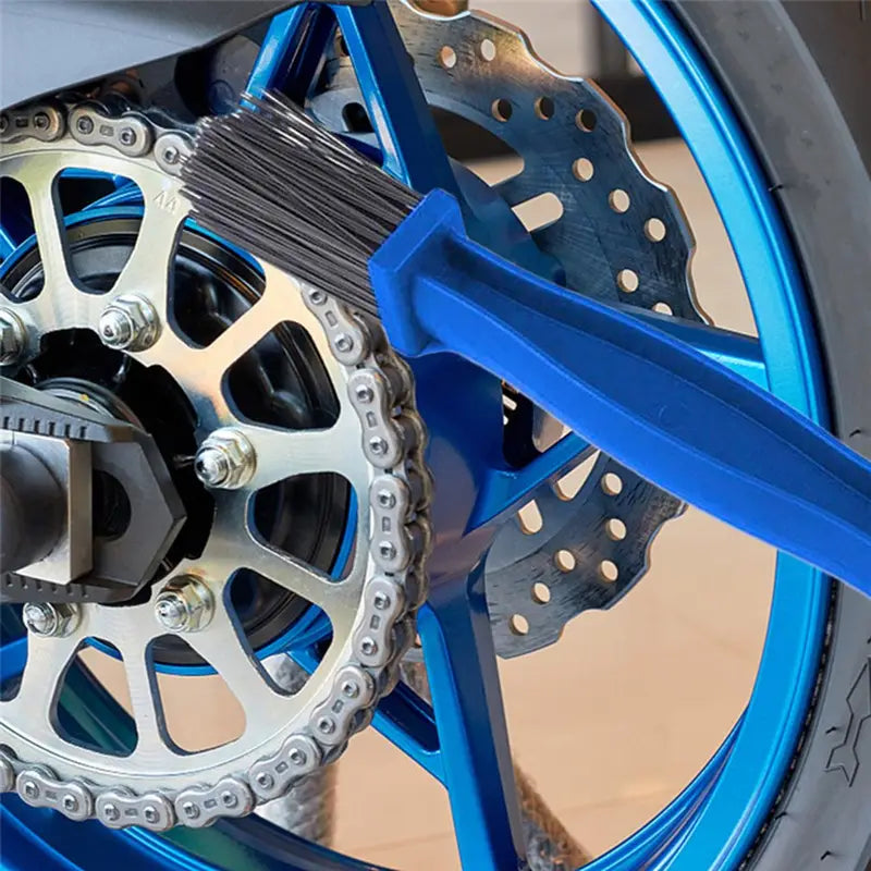 Brosse de Nettoyage Chaîne Moto et Vélo – Outil 3 Faces pour Entretien Facile et Rapide