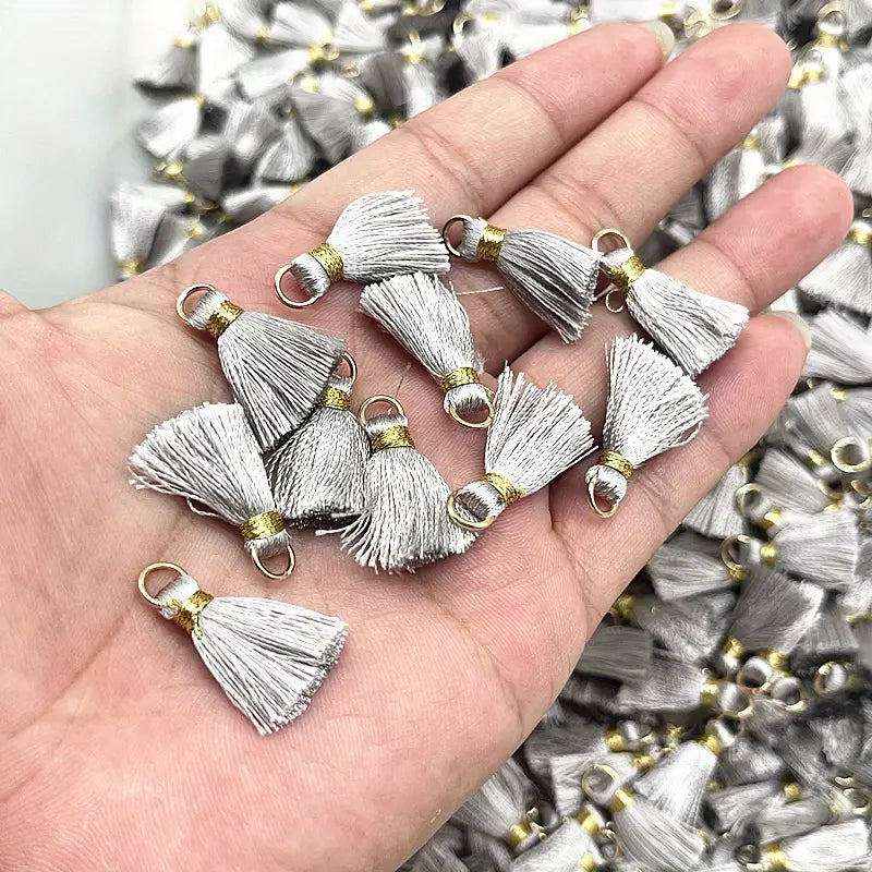 Pampilles Pompons Multicolores en Fil – Breloques DIY pour Création de Bijoux Fantaisie