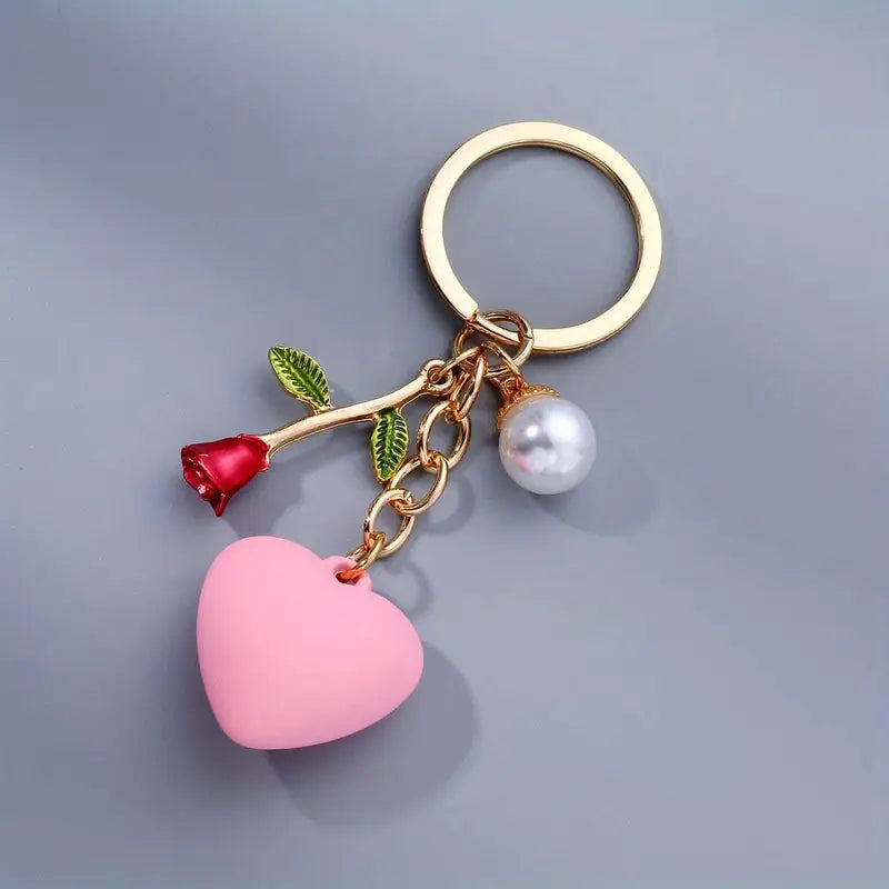 Porte-clés cœur avec rose et perle – Breloque romantique élégante pour homme