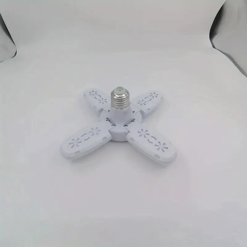 Ampoule LED Plafonnier à Pales Repliables – Haute Luminosité 60W, Culot E27, Éclairage 360° pour Garage, Atelier ou Salon
