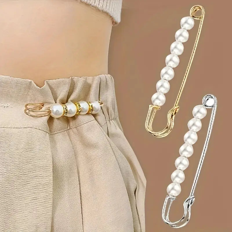 Épingle de sûreté femme élégante avec perles blanches – Accessoire chic pour vêtements et manteaux