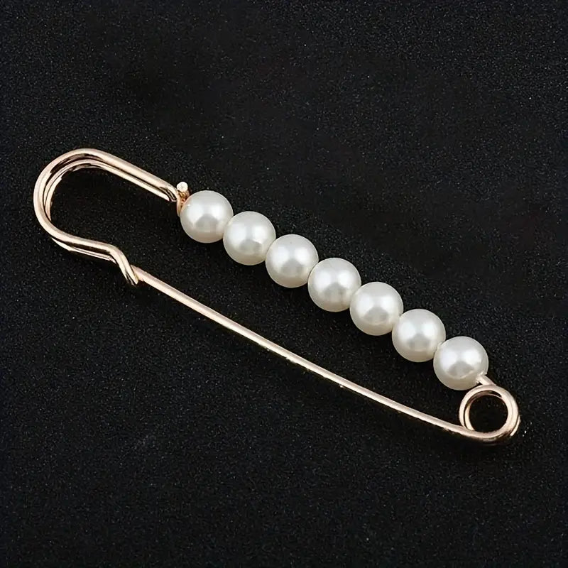 Épingle de sûreté femme élégante avec perles blanches – Accessoire chic pour vêtements et manteaux
