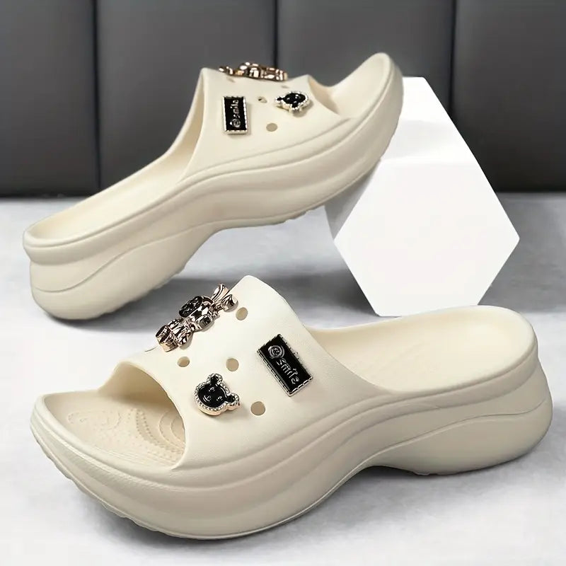 Mules fille à talon compensé – Sabots mode légers avec breloques décoratives