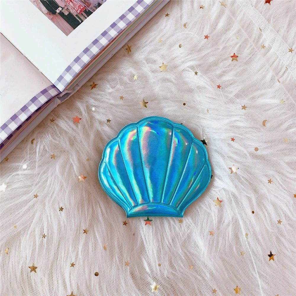 Miroir de Maquillage Coquillage Holographique – Compact et Féérique pour Retouches Beauté en Voyage