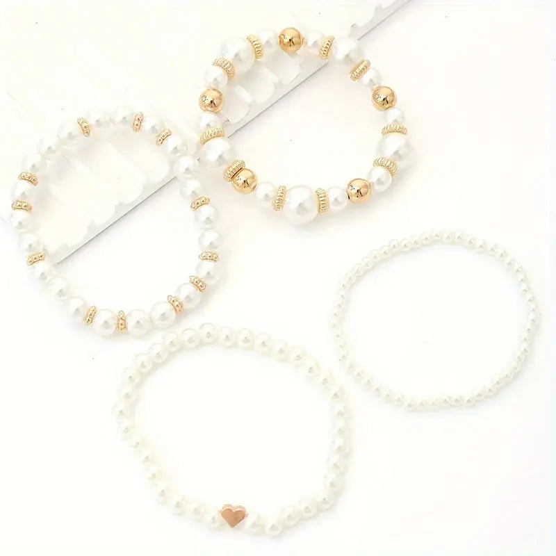 Bracelets femme perles blanches et dorées – Lot de 5 bijoux élégants et tendance