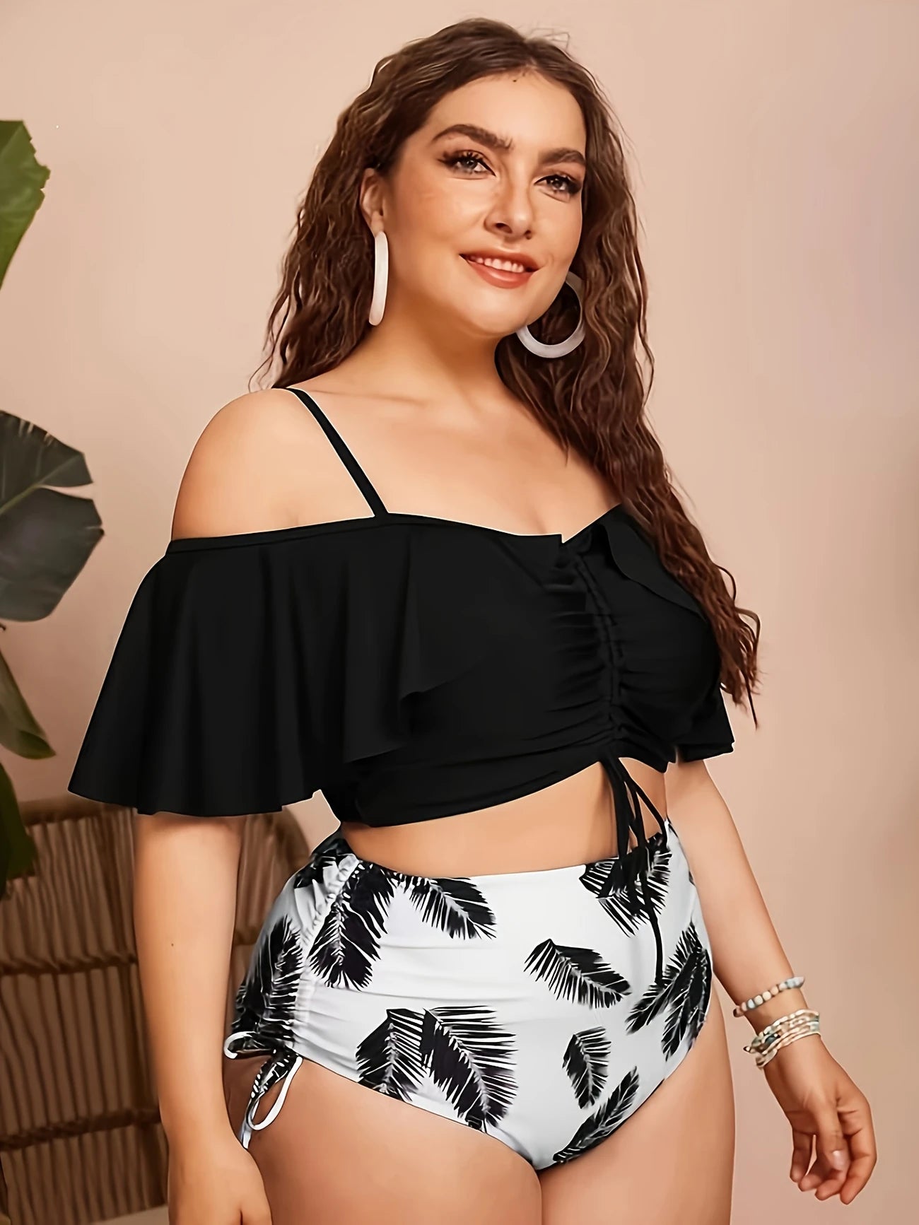 Maillot de bain deux pièces grande taille – Haut à volants noir & culotte feuillage taille haute