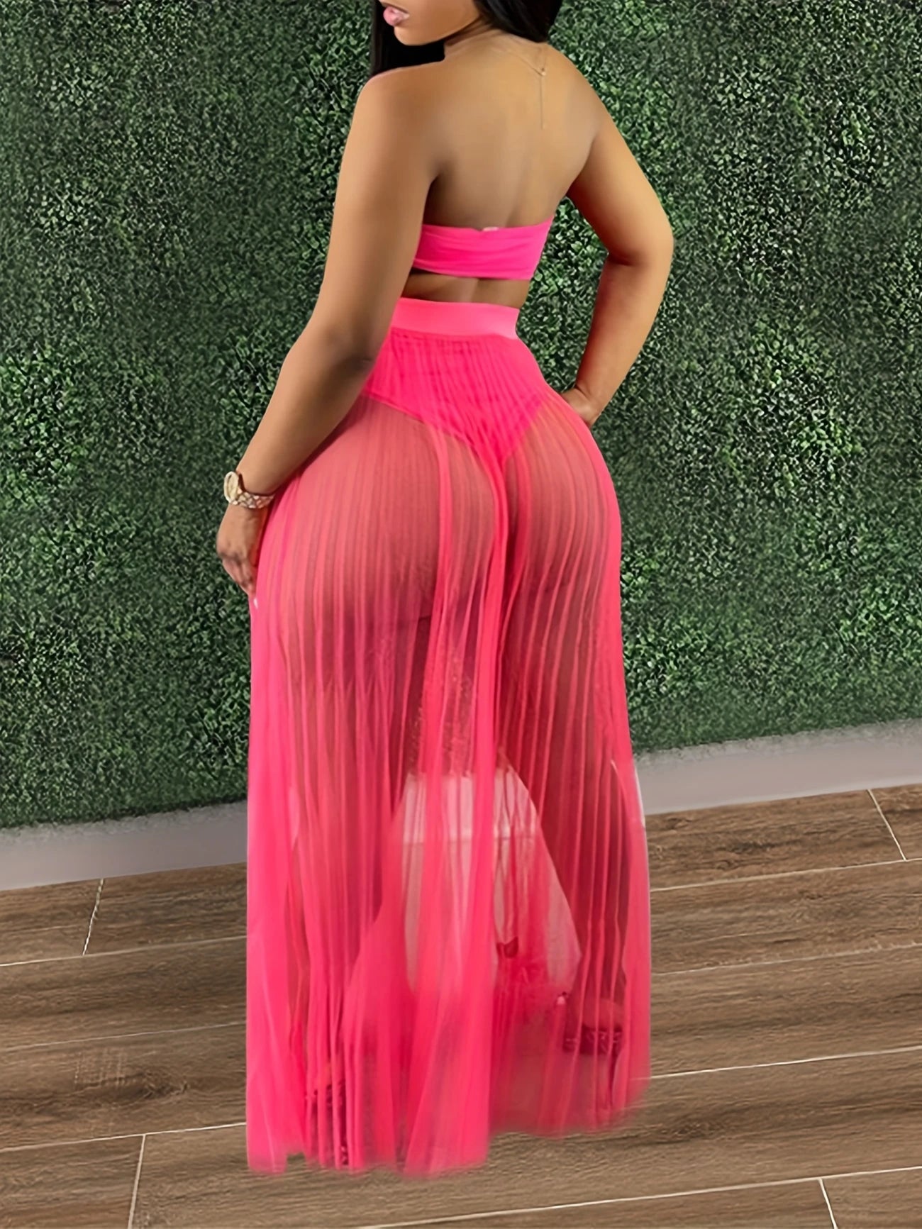 Ensemble Plage 2 Pièces – Haut Bandeau et Jupe Longue Transparente Plissée