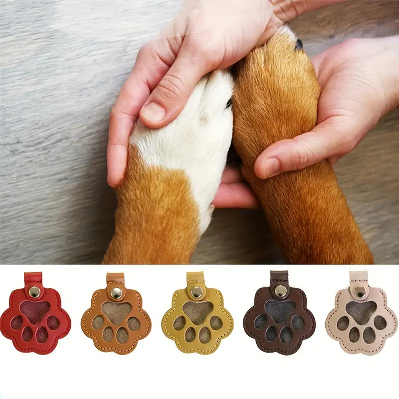 Médaillon Commémoratif Empreinte Patte en Cuir – Porte-Souvenir pour Poils ou Cendres de Chien ou Chat – 6 Couleurs Disponibles