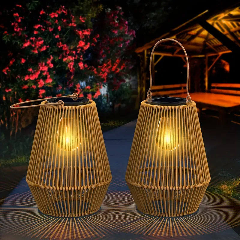 Lanternes Solaires en Rotin – Éclairage LED Ambiance Chaude pour Jardin, Terrasse et Fêtes Extérieures