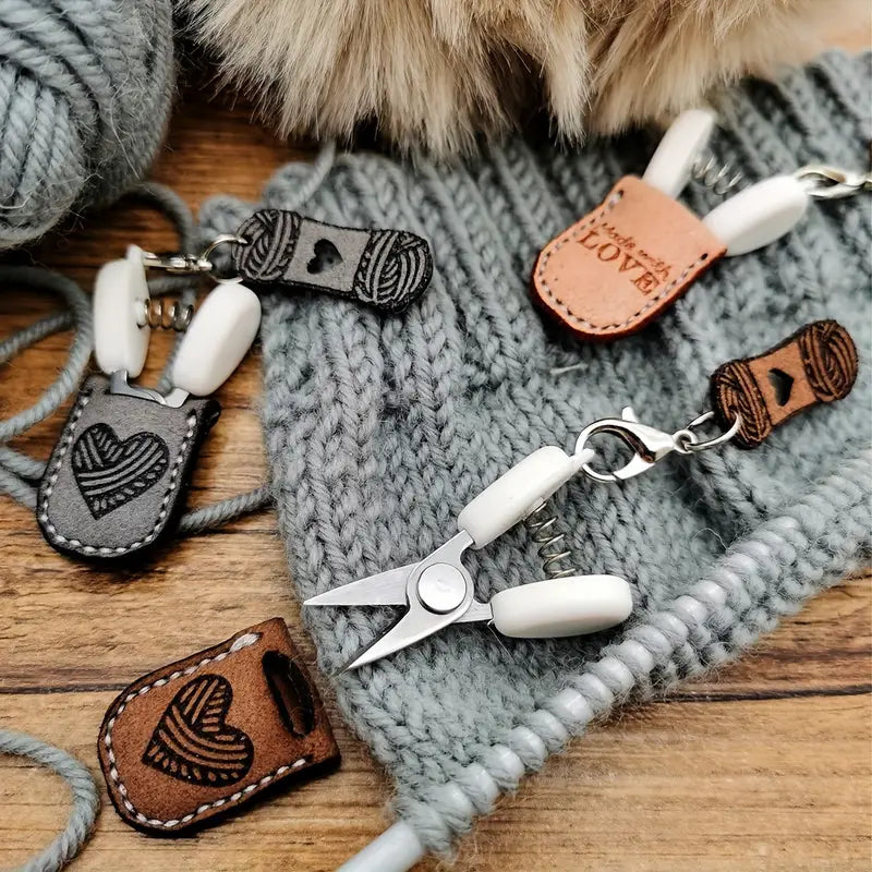 Mini Ciseaux de Couture avec Étui en Cuir – Accessoire Pratique pour Tricot, Crochet et Loisirs Créatifs