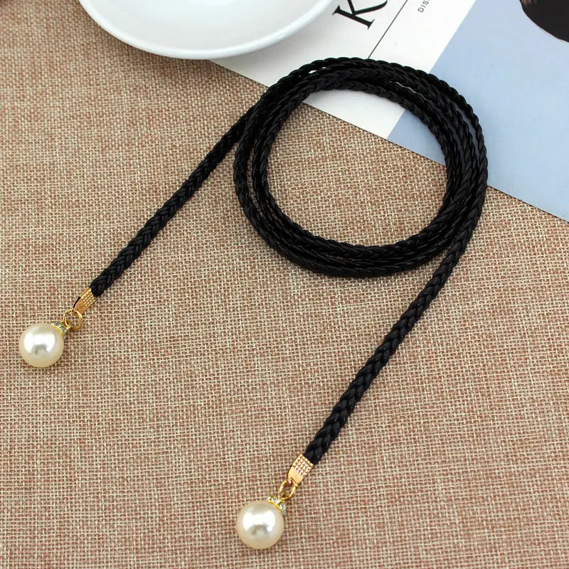 Ceinture femme fine tressée rouge avec perles – Accessoire chic et élégant