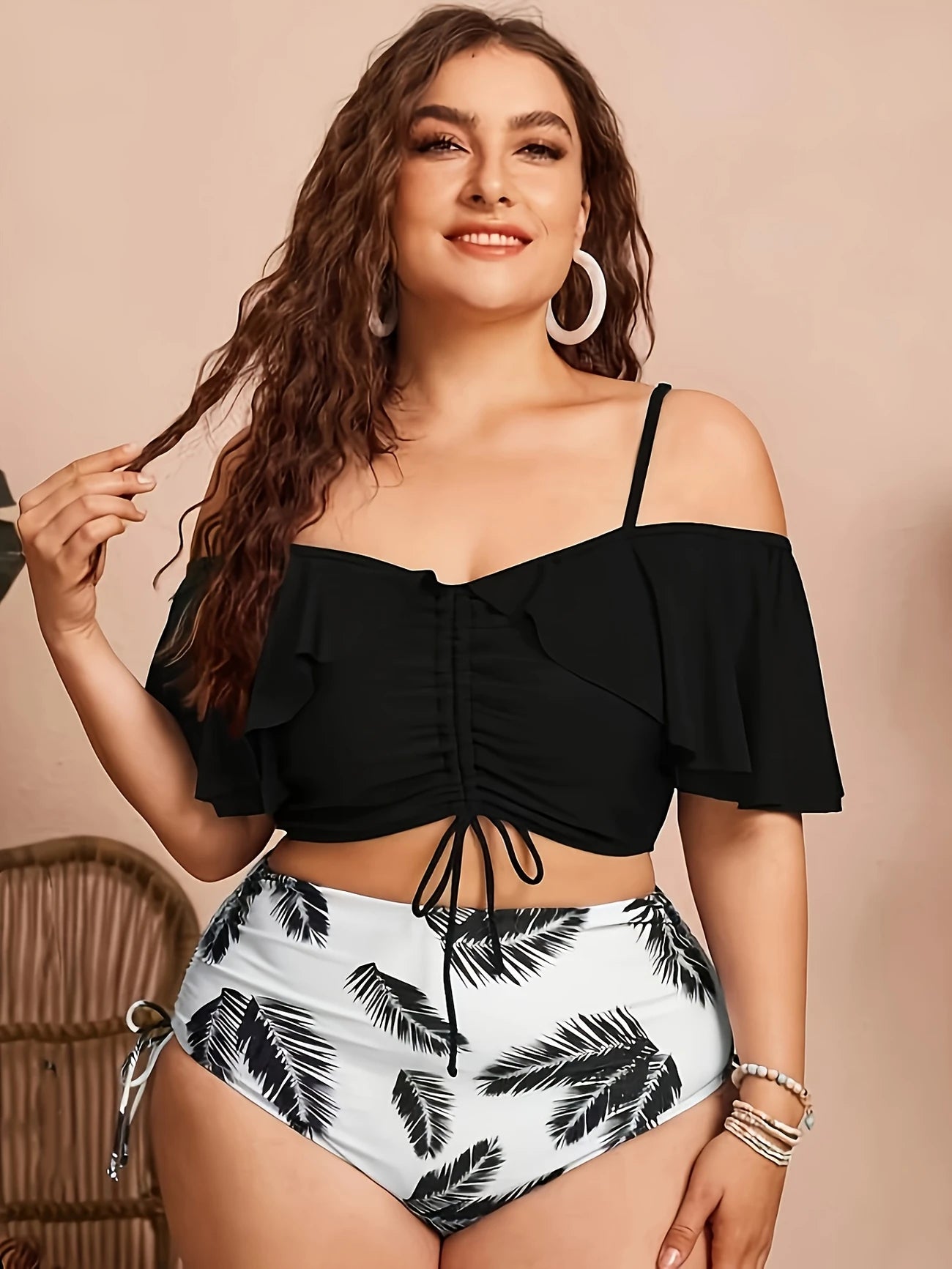 Maillot de bain deux pièces grande taille – Haut à volants noir & culotte feuillage taille haute