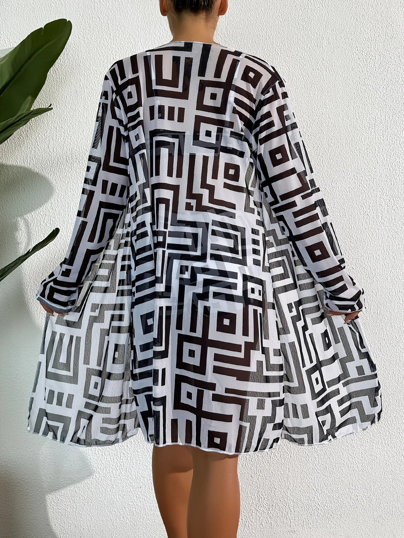 Ensemble Rashguard 3 Pièces Femme – Maillot à Imprimé Graphique Noir & Blanc + Kimono Long