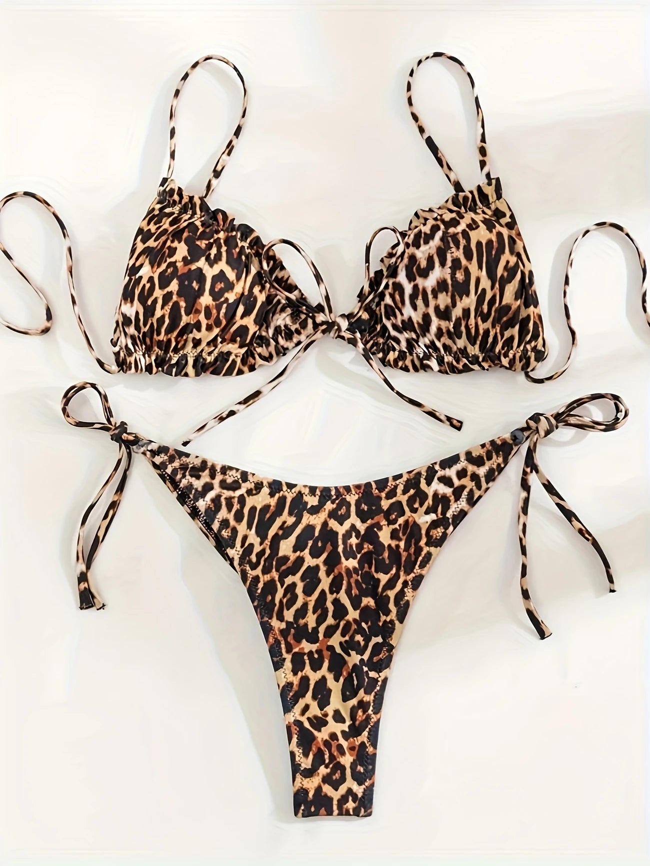 Haut de Bikini Femme Léopard – Coupe Triangle Froncée à Nouer, Tendance Sauvage & Sexy