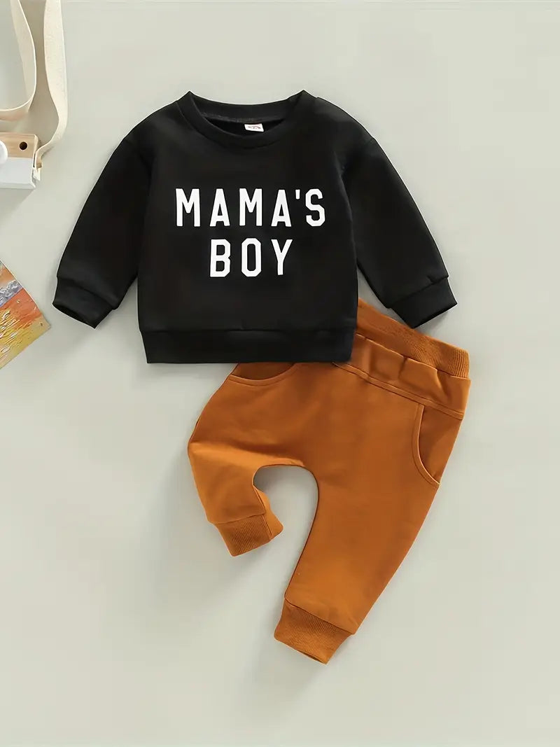 Ensemble Bébé Garçon Mama’s Boy – Sweat Bleu et Pantalon Gris Confortable