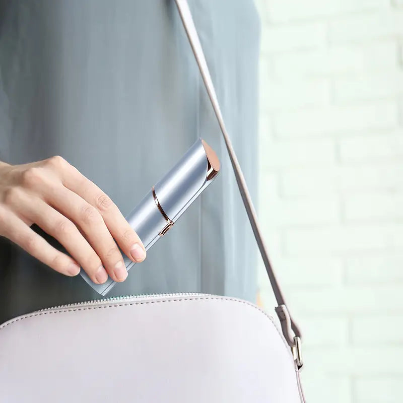 Rasoir Électrique Sourcils et Visage Femme – Mini Épilateur Sans Douleur Format Rouge à Lèvres