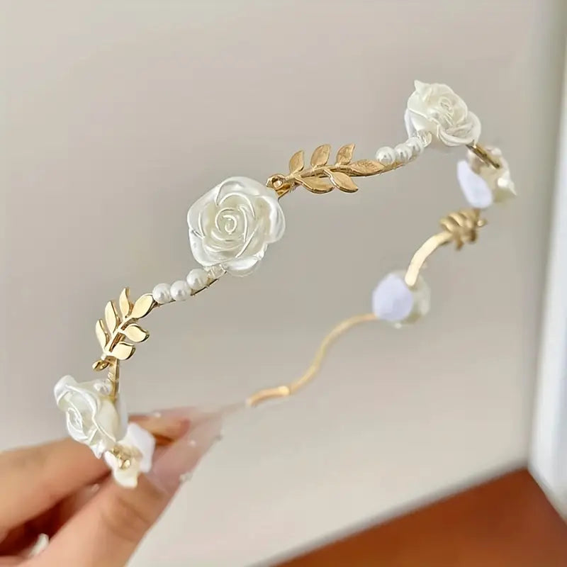 Couronne de mariage fleurie femme – Accessoire cheveux perles et roses rouges élégant