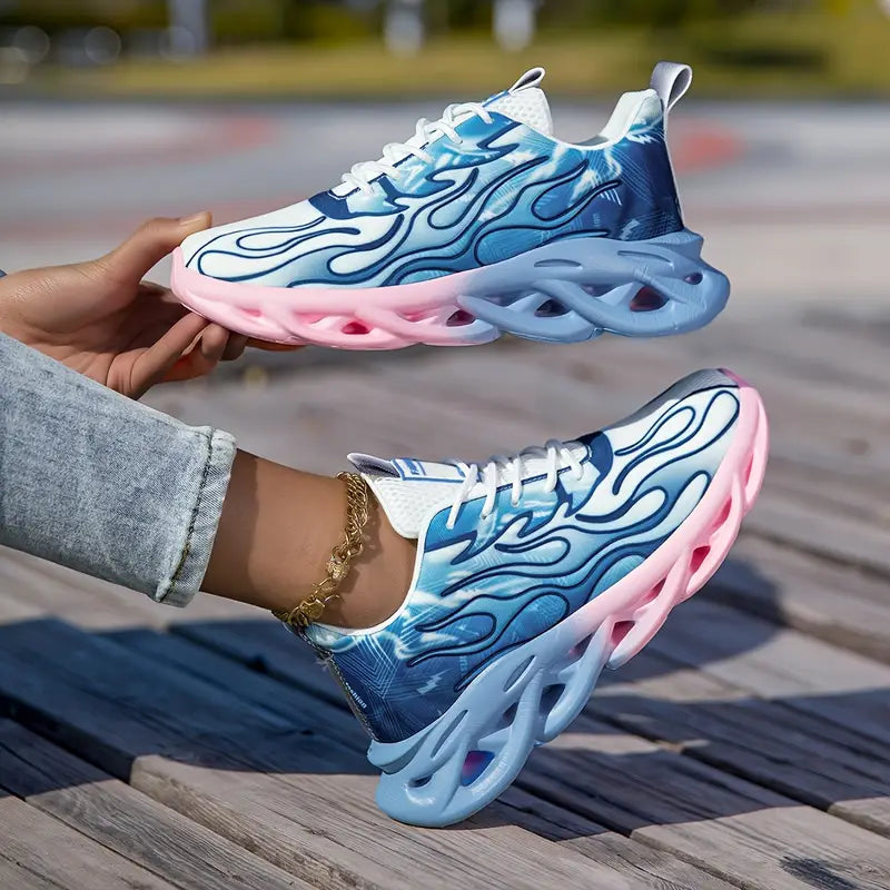 Baskets femme noires et blanches à motif flamme – Chaussures de sport tendance, respirantes et confortables