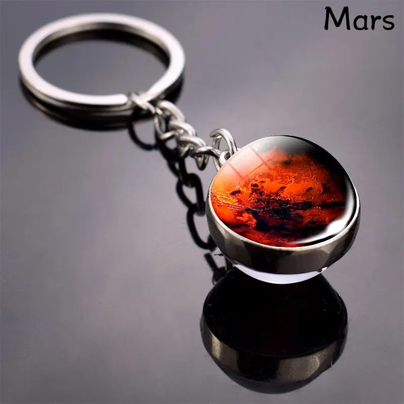 Porte-clés planète Mars en verre – Breloque cosmique élégante et originale pour femme