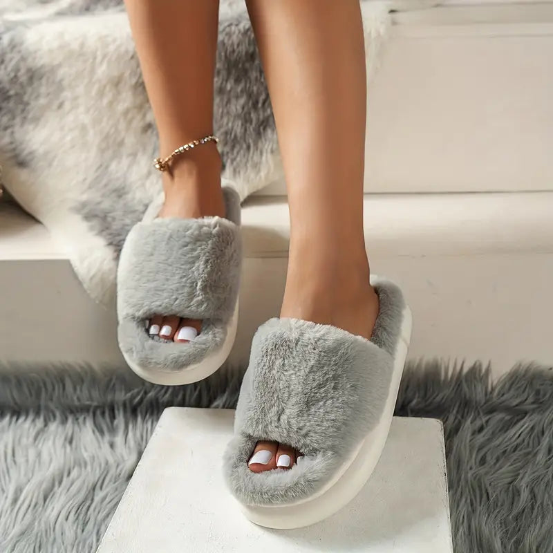Chaussons Hiver Femme en Fausse Fourrure – Mules Douillettes Ouvertes et Semelle Épaisse Antidérapante
