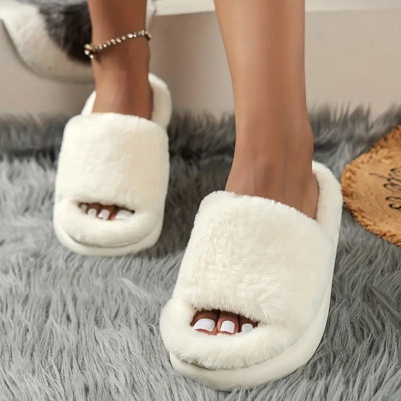 Chaussons Hiver Femme en Fausse Fourrure – Mules Douillettes Ouvertes et Semelle Épaisse Antidérapante