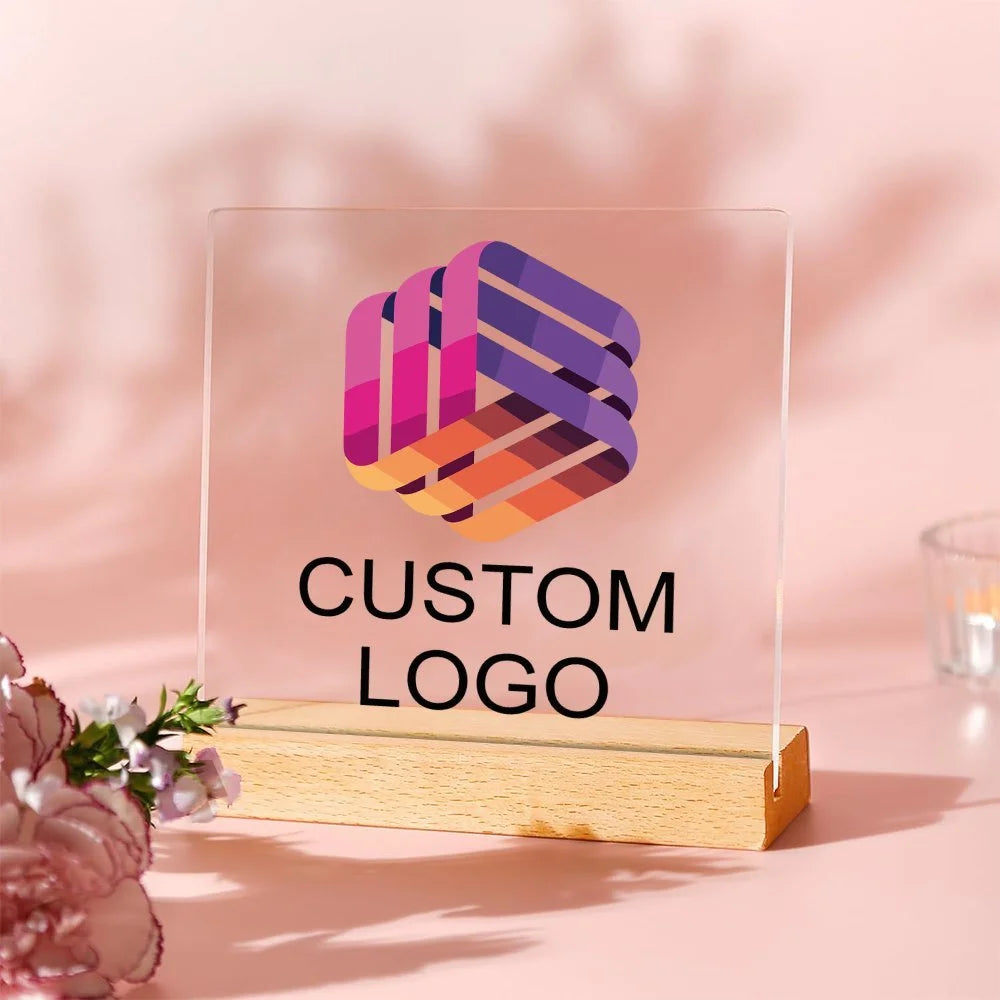 Plaque acrylique personnalisée avec logo – Support en bois élégant pour bureau, enseigne ou cadeau pro