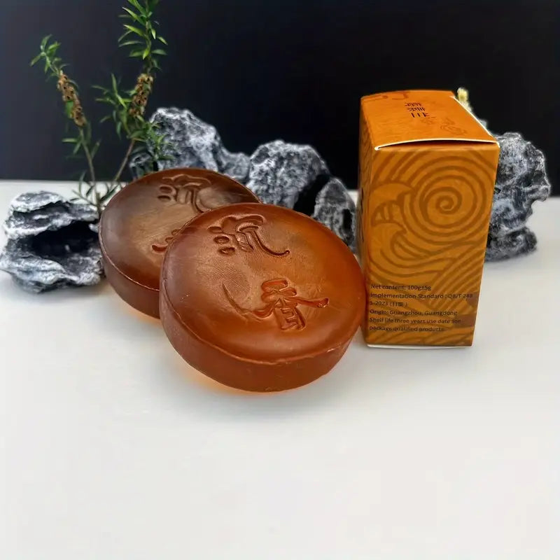 Savon Artisanal Naturel au Thé Noir – Nettoyant Visage et Corps Purifiant, Peaux Grasses & Acnéiques
