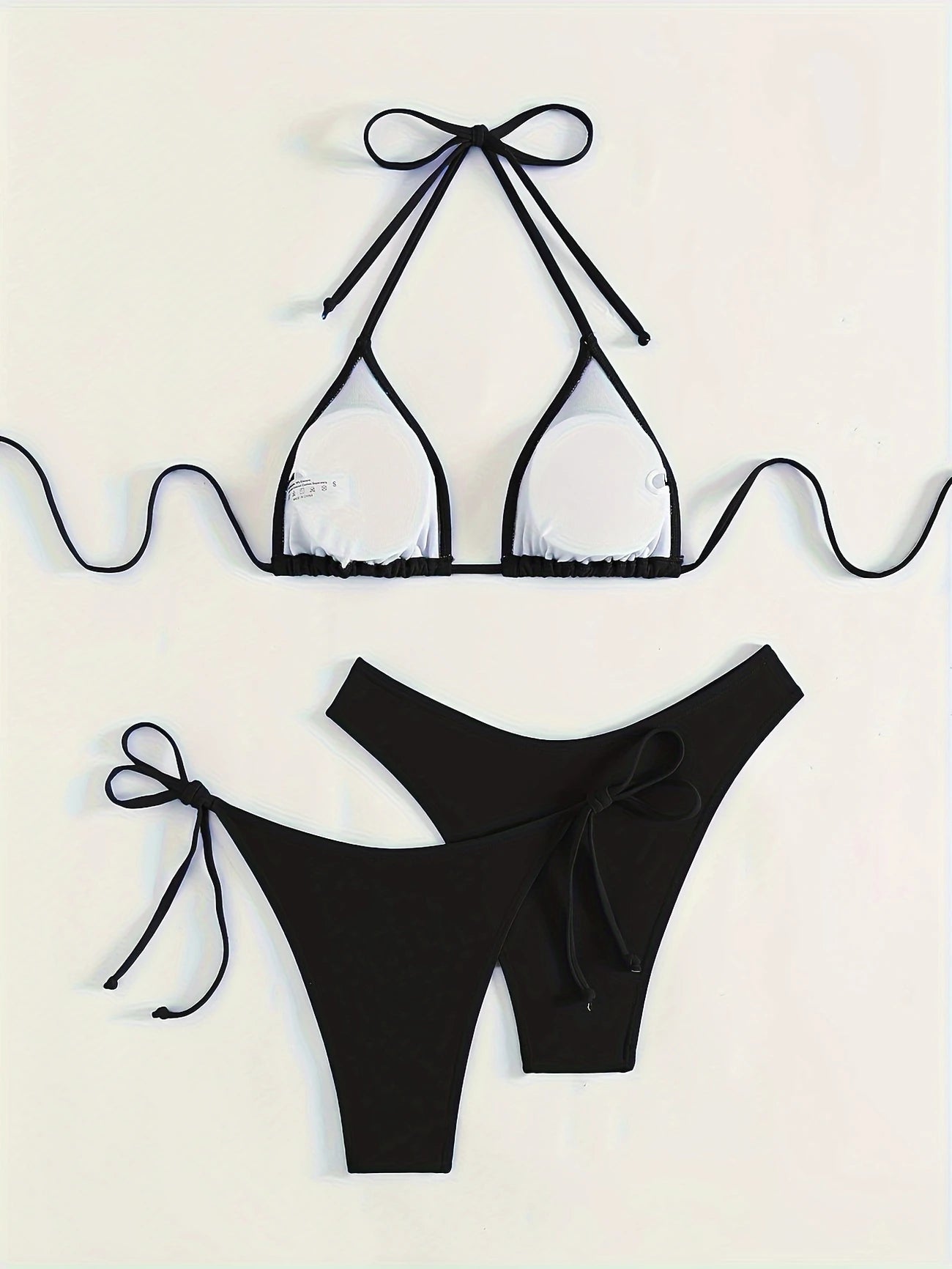 Ensemble Bikini Brésilien – Triangle Ajustable & Bas Échancré à Nouer
