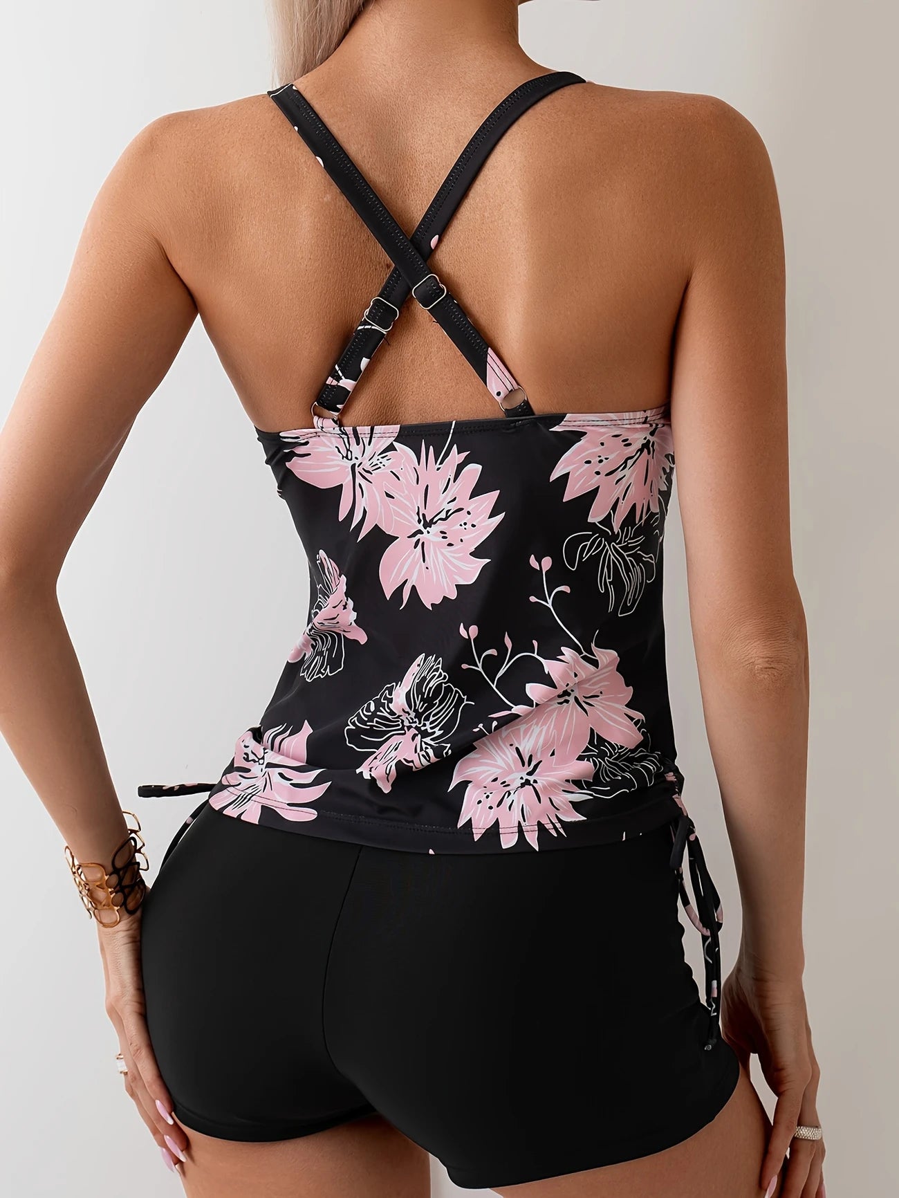 Tankini shorty noir à fleurs – Ensemble deux pièces sport chic