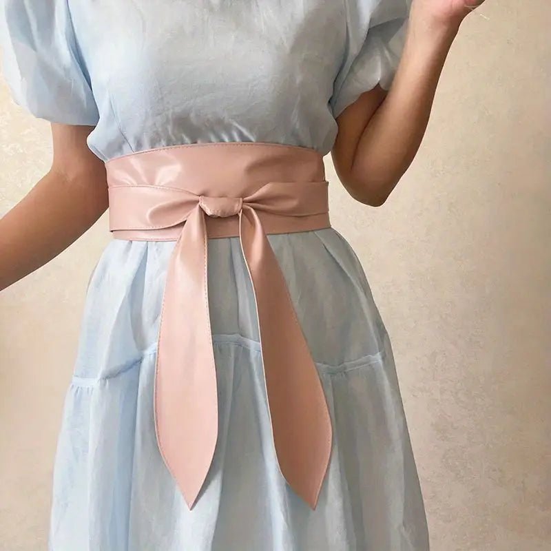 Ceinture Large Femme en Similicuir – Accessoire Mode Élégant pour Robes et Tenues