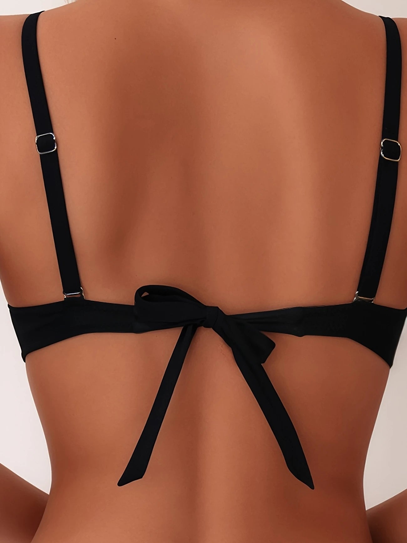 Bikini Noir Élégant avec Détails Bohèmes – Maillot Deux Pièces Tendance Été