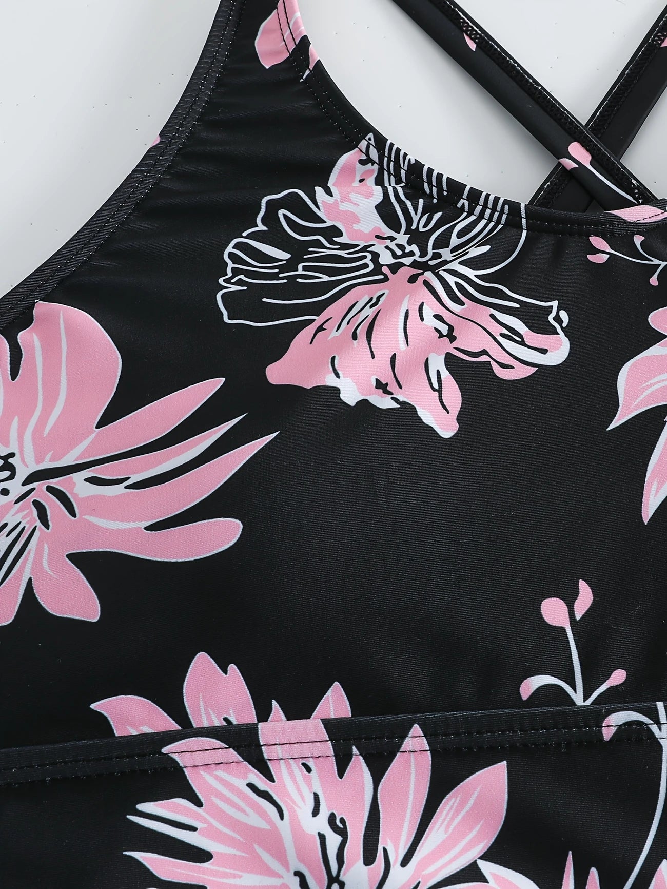Tankini shorty noir à fleurs – Ensemble deux pièces sport chic