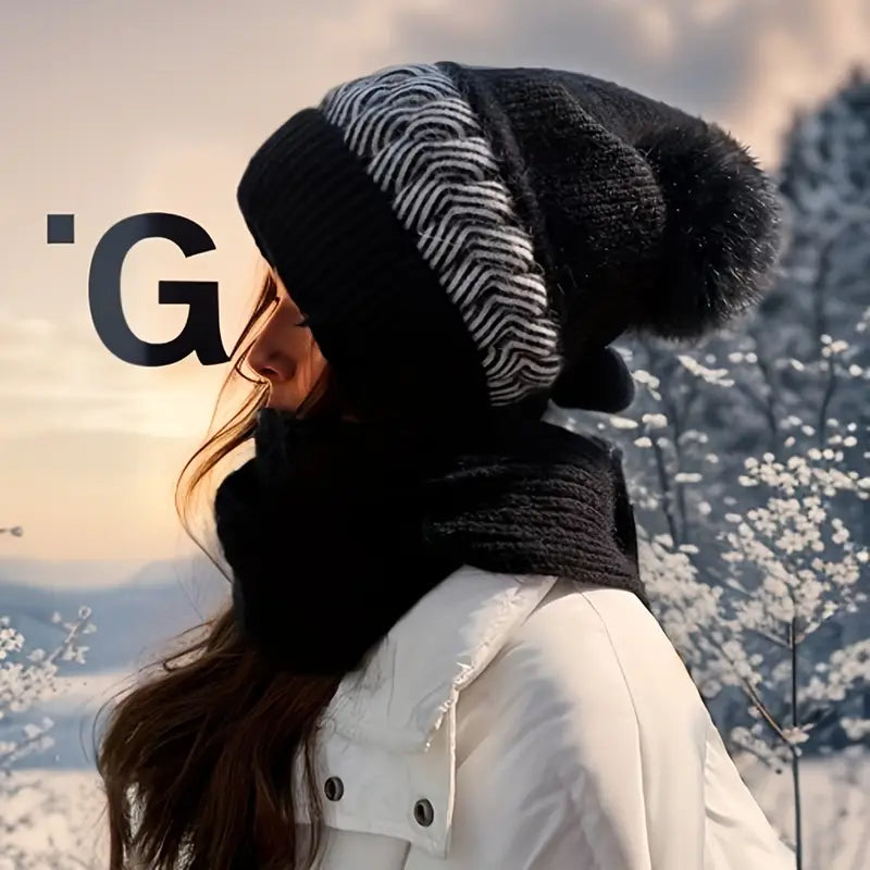 Bonnet femme hiver chaud noir avec pompon – Chapeau tricoté doublé polaire élégant