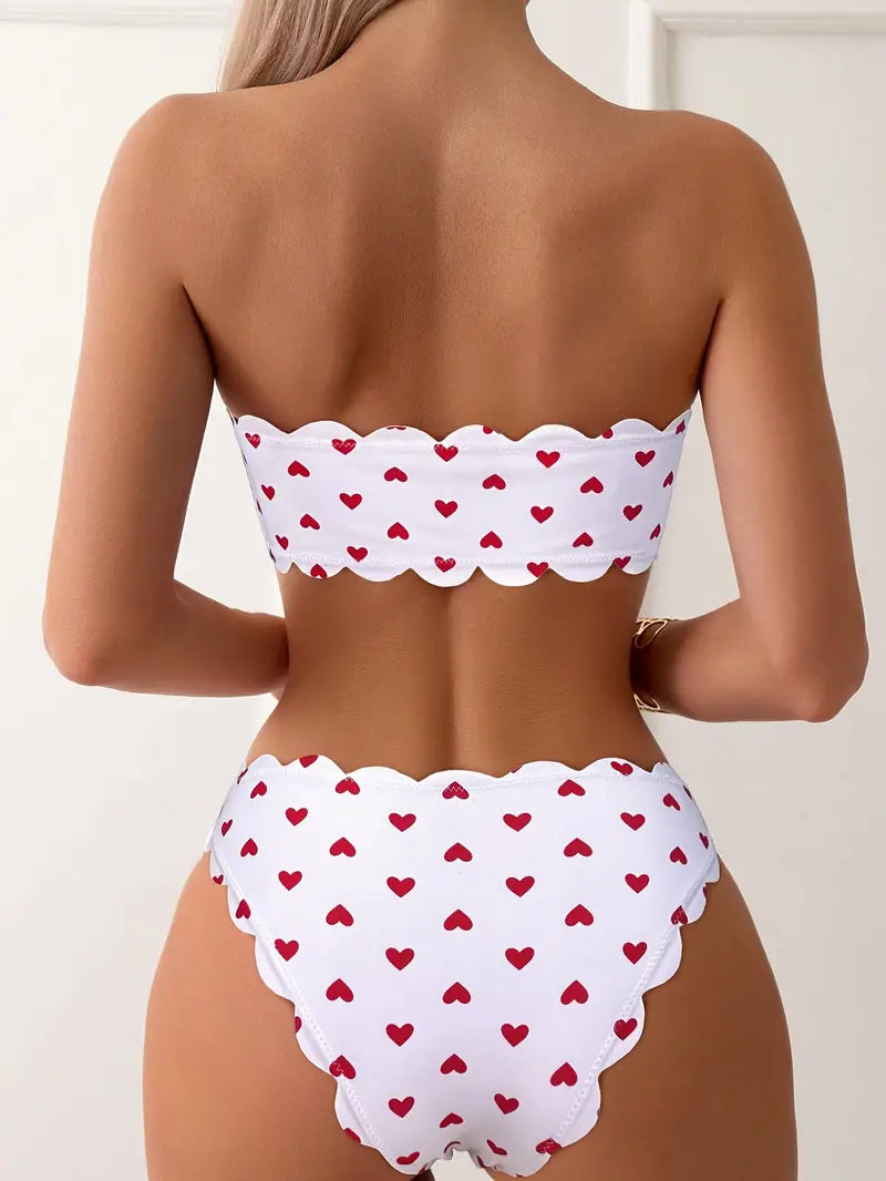 Bikini bandeau à cœurs avec laçage – Maillot 2 pièces irrésistible et féminin