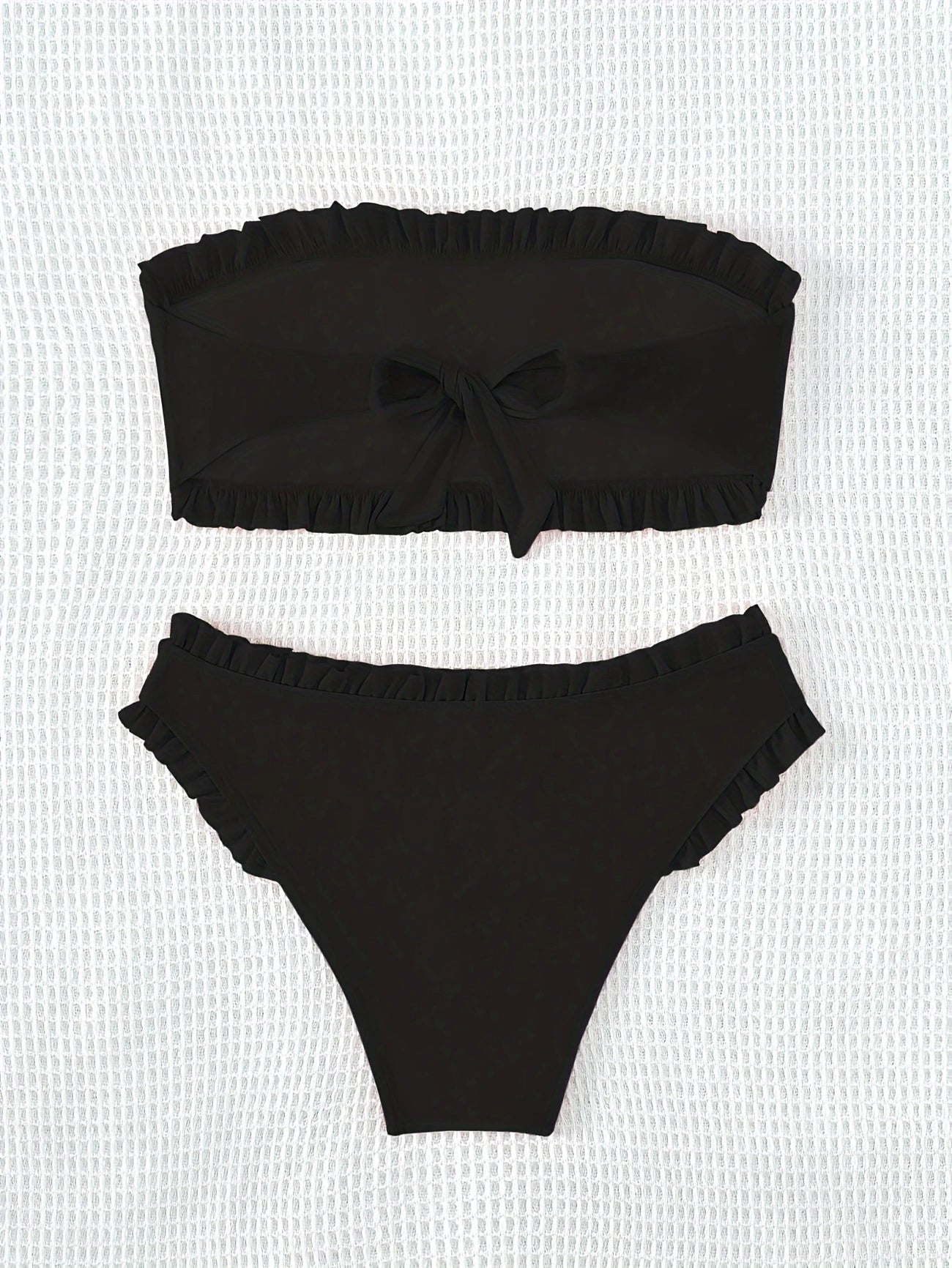 Bikini bandeau à volants taille haute – Élégance minimaliste pour vos journées plage