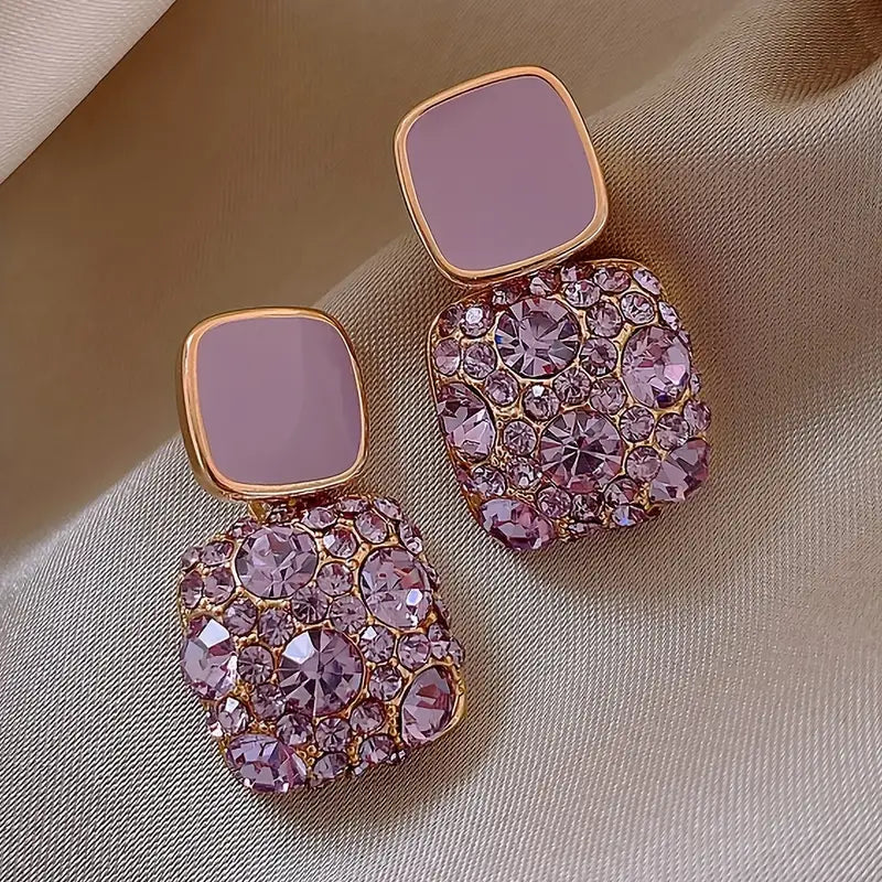 Boucles d’oreilles mariage femme – Pendants dorés avec cristaux scintillants et pierre rouge élégante