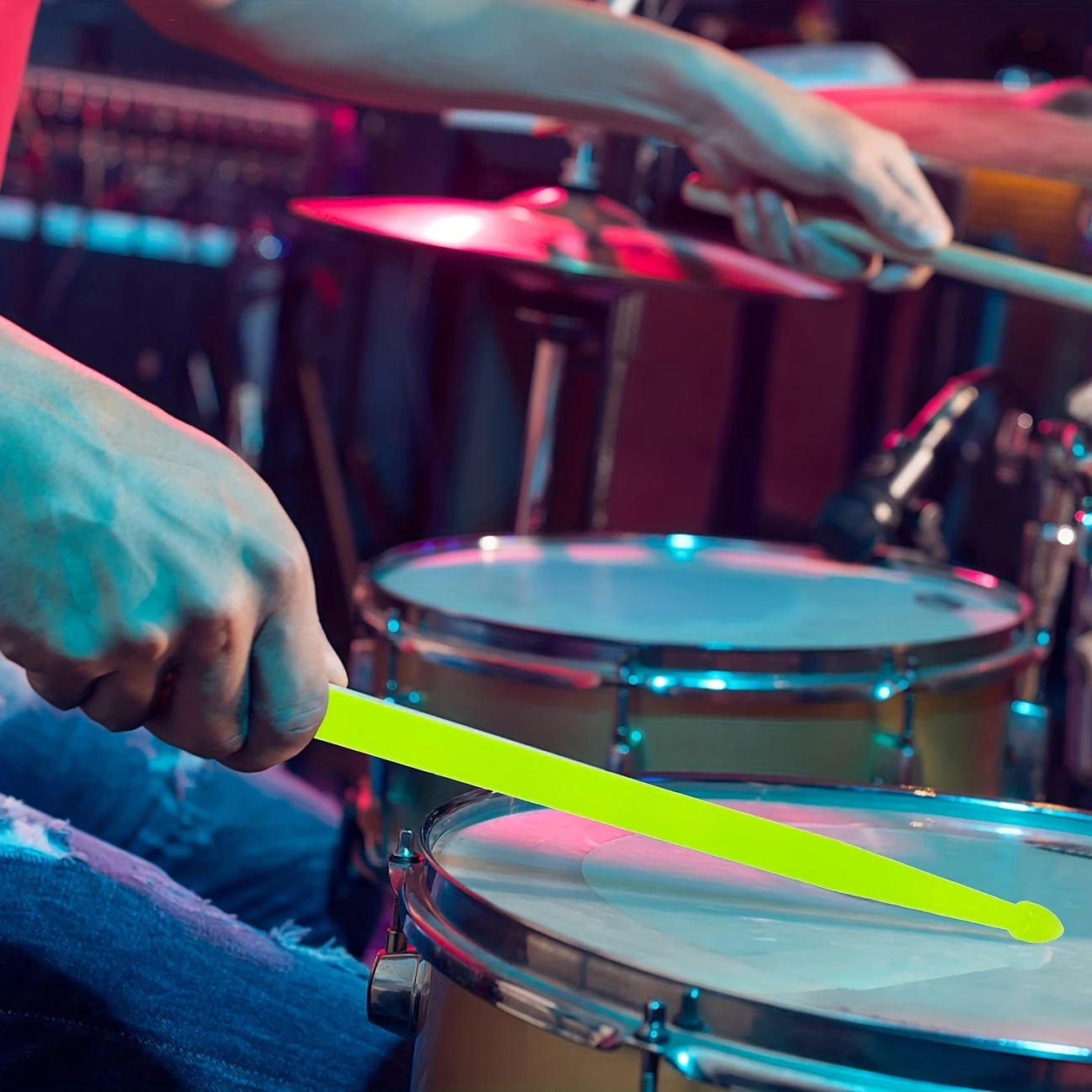 Baguettes de Batterie Fluorescentes – Paire Lumineuse Glow-in-the-Dark, Légères et Résistantes pour Concerts & Entraînement