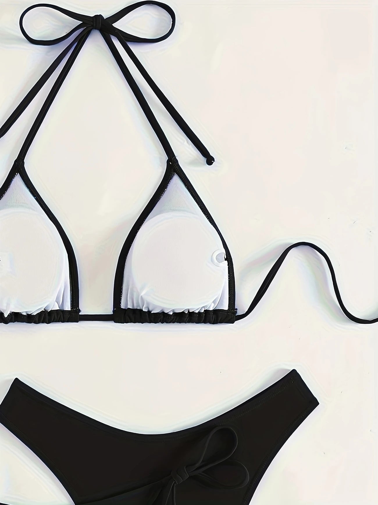 Ensemble Bikini Brésilien – Triangle Ajustable & Bas Échancré à Nouer