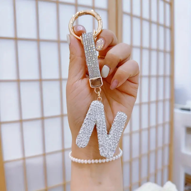 Porte-clés femme lettre initiale strass – Breloque brillante élégante et personnalisée