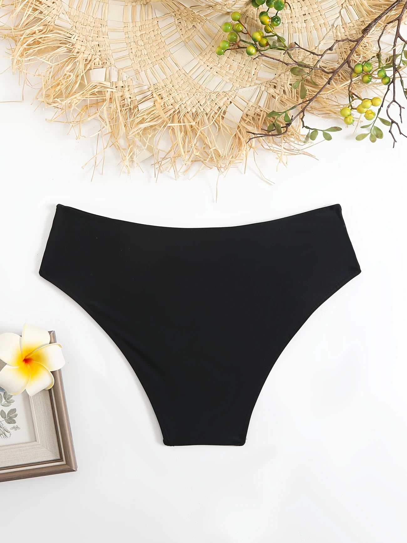 Bas de maillot de bain taille haute croisée – Coupe galbante et effet ventre plat, coloris éclatant