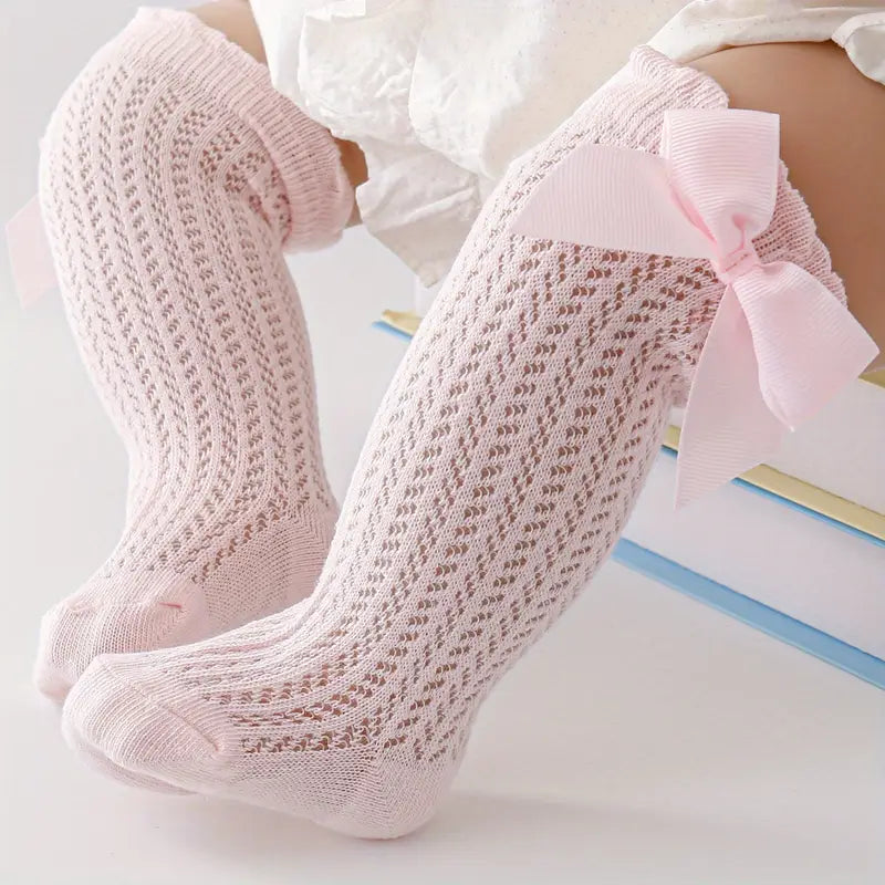 Chaussettes hautes bébé fille – Bas dentelle blanc avec nœud élégant, confortables et respirants pour toutes occasions