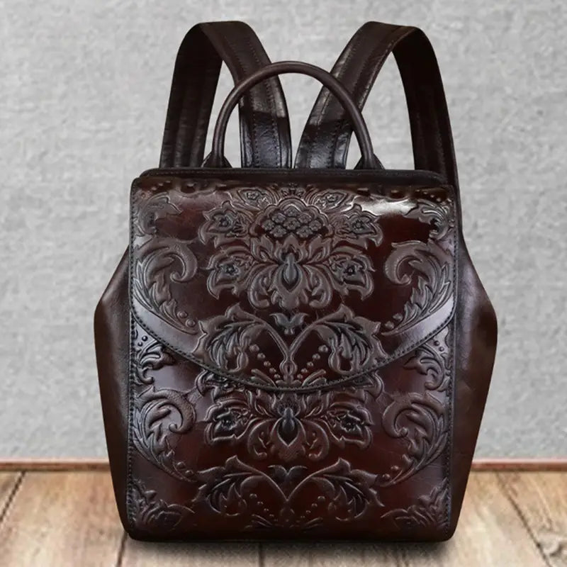 Sac à dos femme en cuir marron gravé – Élégant, vintage et artisanal