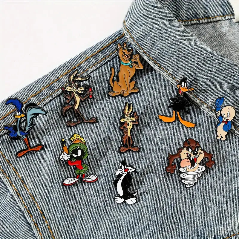 Lot de 9 Broches Enfant Dessins Animés – Boutons Fantaisie Looney Tunes et Scooby-Doo