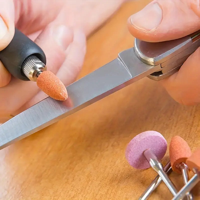 Mini Outil Rotatif Électrique – Meuleuse de Précision avec Embouts pour Aiguisage, Ponçage et Bricolage