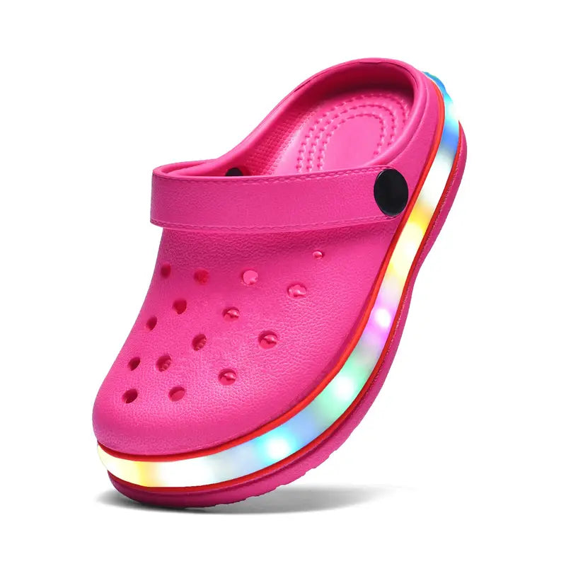 Sabots garçon lumineux LED – Mules légères et confortables pour l’été