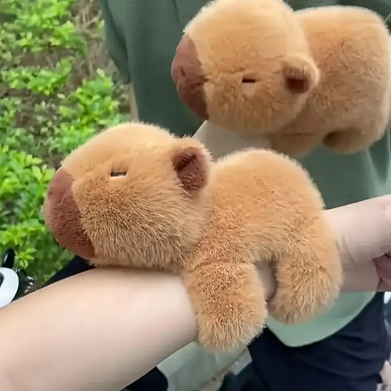Peluche capybara marron – Jouet doux et mignon, accessoire décoratif et câlin
