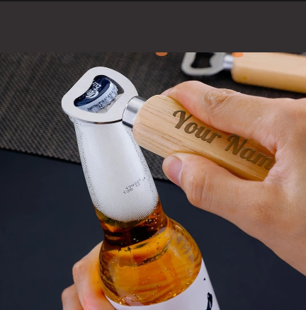 Décapsuleur en bois personnalisé – Gravure prénom ou message unique