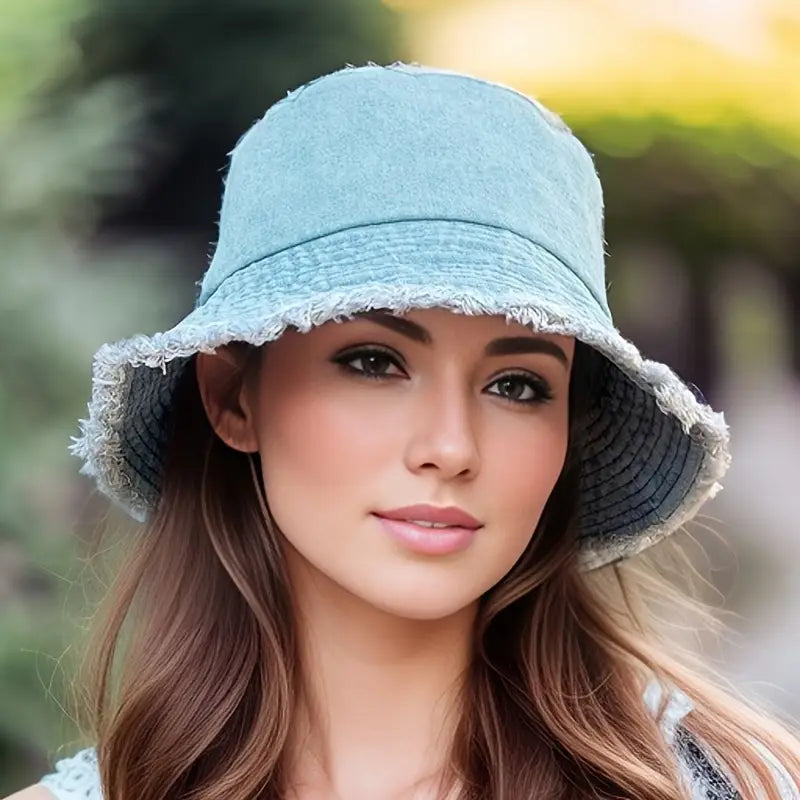 Bob femme en jean bleu à bords effilochés – Chapeau tendance été décontracté